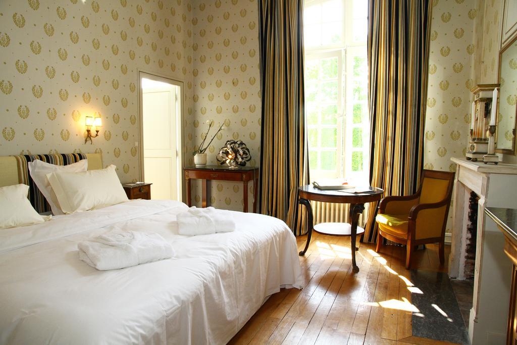 Chateau De La Giraudiere Villeny 객실 사진